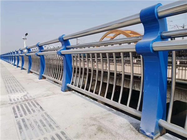 襄阳304不锈钢复合管护栏的生产工艺揭秘
